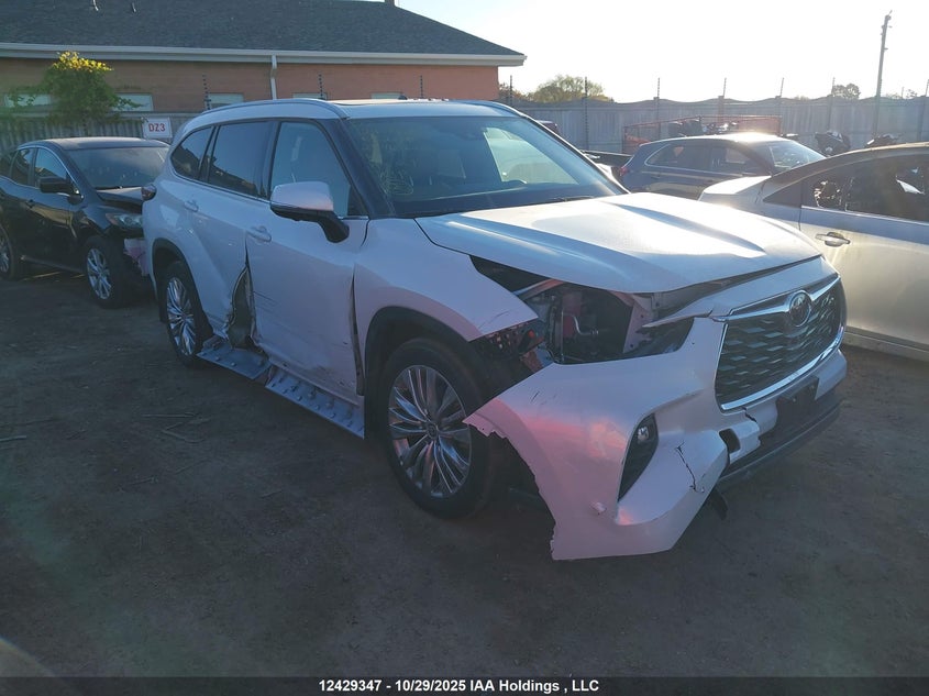 2025 TOYOTA HIGHLANDER HYBRID LIMITED