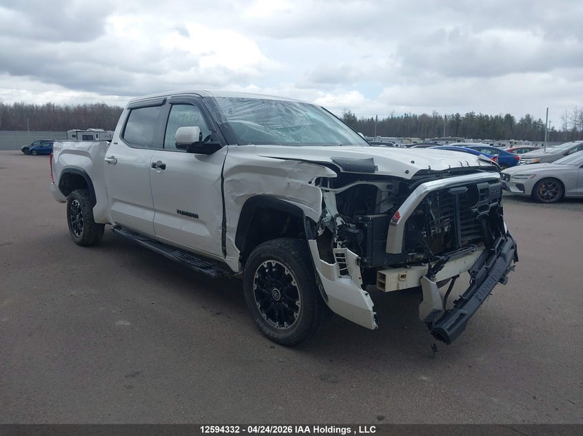 2024 TOYOTA TUNDRA CREWMAX SR5