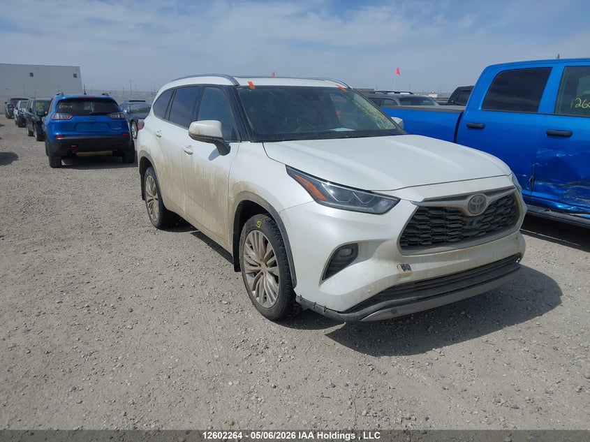 2022 TOYOTA HIGHLANDER LIMITED