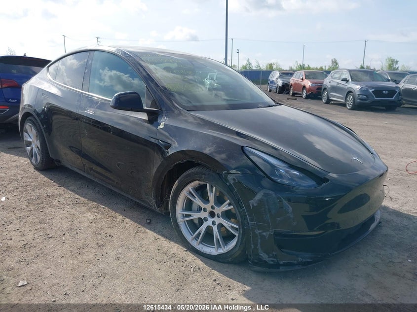 2024 TESLA MODEL Y LONG RANGE/RWD