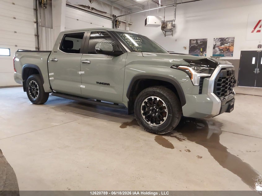 2024 TOYOTA TUNDRA CREWMAX LIMITED