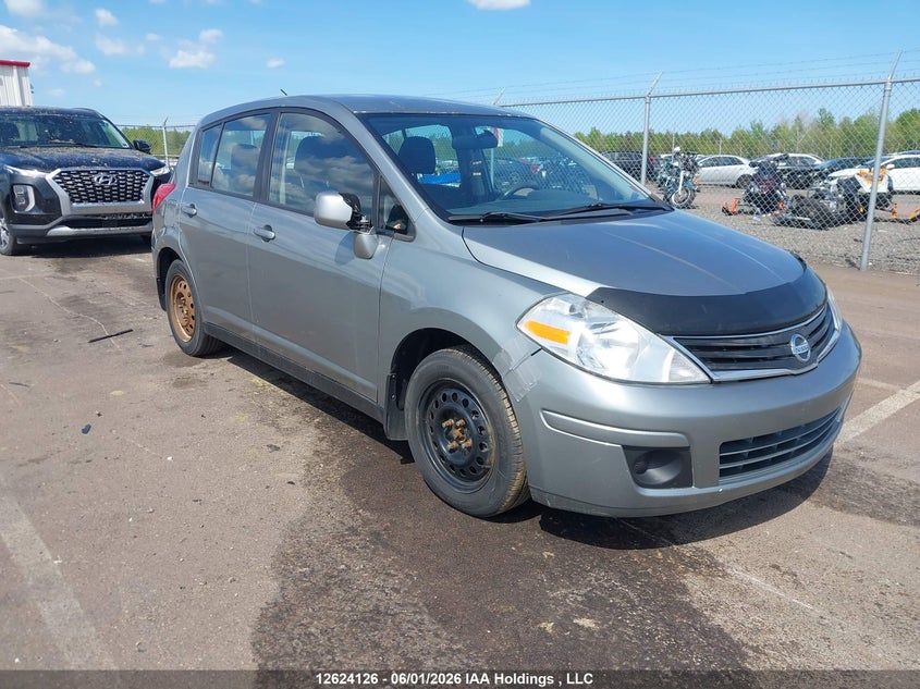 2011 NISSAN VERSA