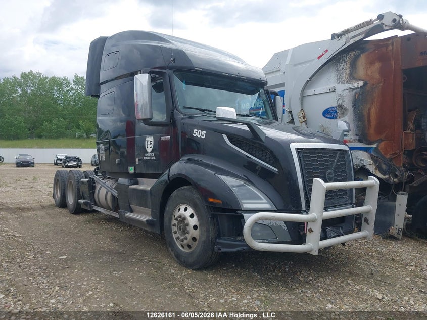 2020 VOLVO VNL