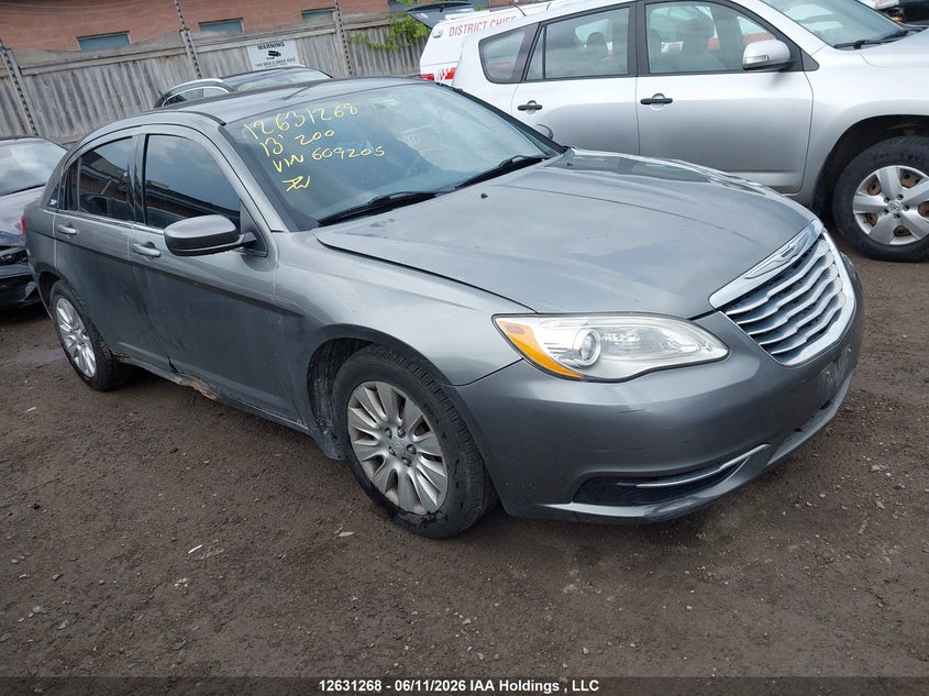 2013 CHRYSLER 200