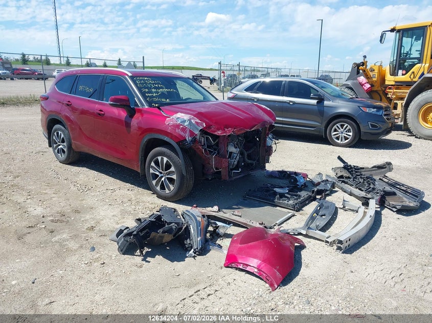 2022 TOYOTA highlander xle