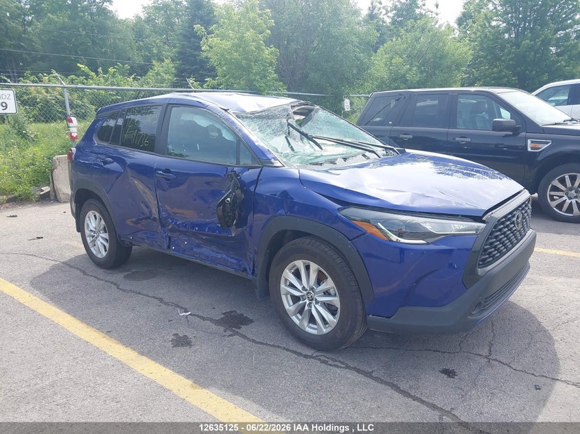 2025 TOYOTA COROLLA CROSS LE