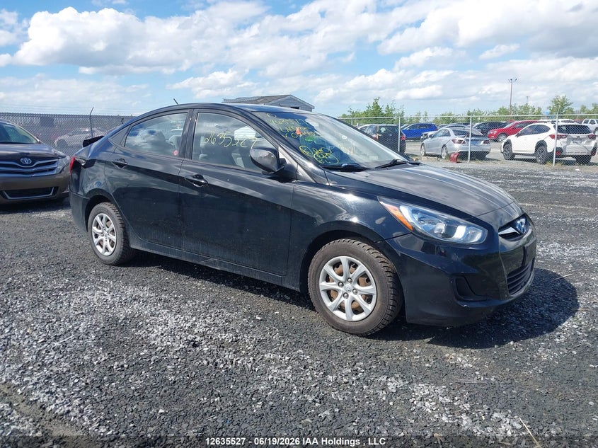 2012 HYUNDAI ACCENT GL