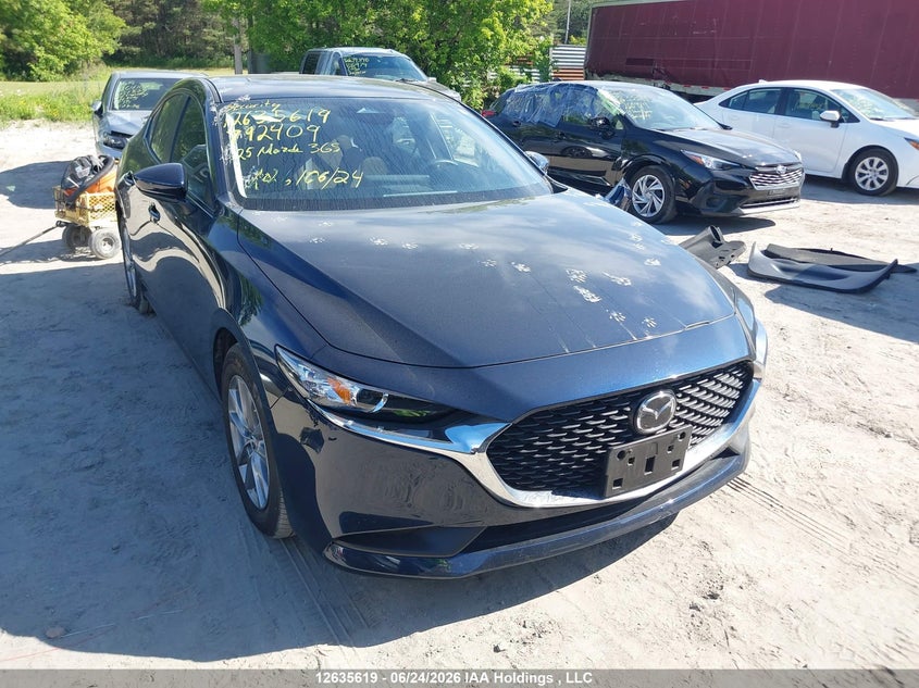 2025 MAZDA MAZDA3 GS