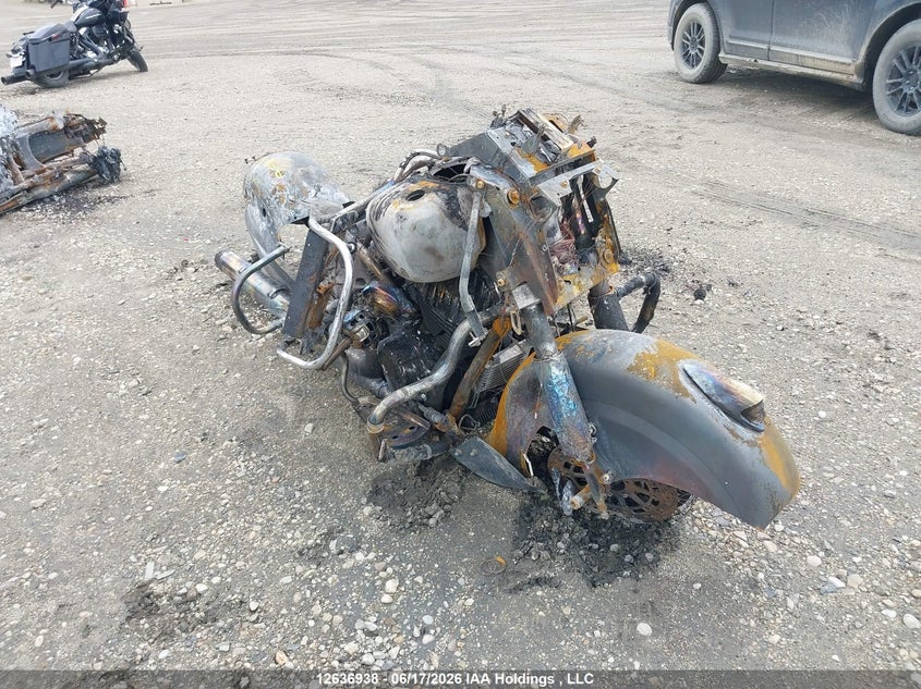 2016 INDIAN MOTORCYCLE CO. ROADMASTER