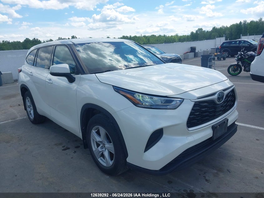 2020 TOYOTA HIGHLANDER LE
