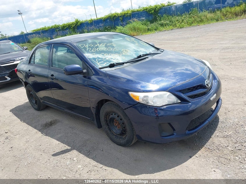 2013 TOYOTA COROLLA S/LE