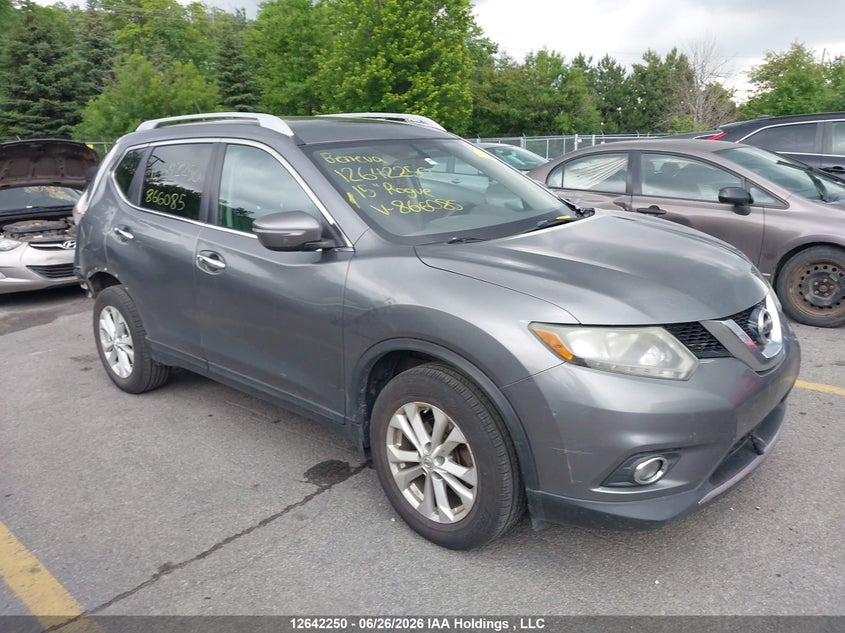 2015 NISSAN ROGUE S/SV