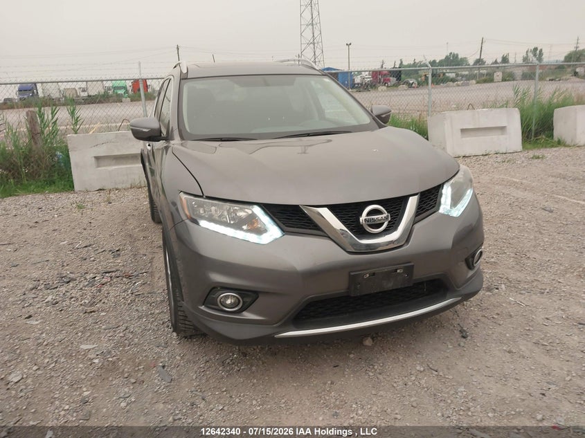 2015 NISSAN ROGUE