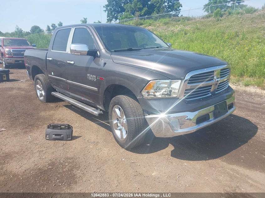 2015 RAM 1500 SLT