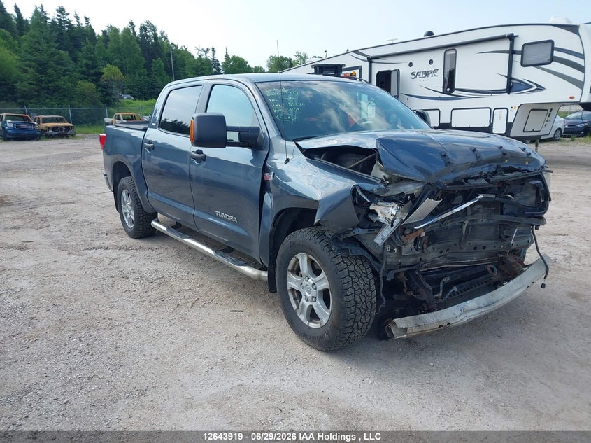 2010 TOYOTA TUNDRA CREWMAX SR5