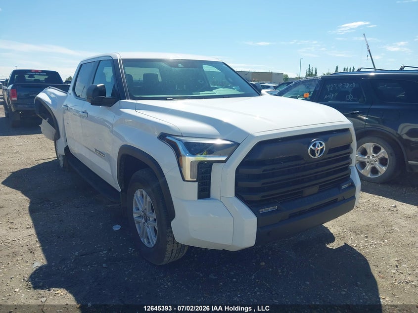 2025 TOYOTA TUNDRA SR 4X4