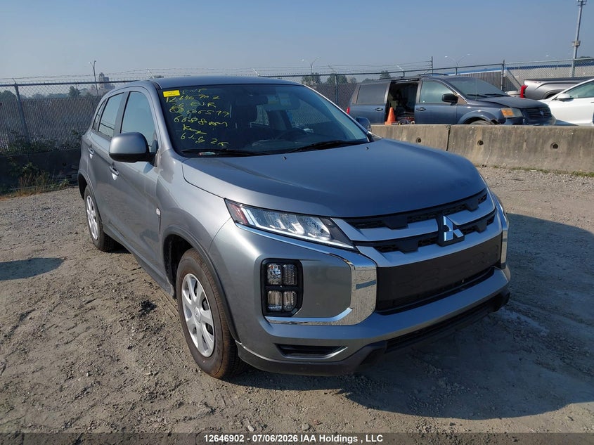 2026 MITSUBISHI RVR ES