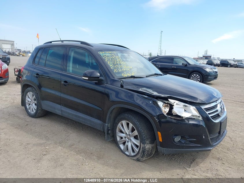 2010 VOLKSWAGEN TIGUAN SE/SEL
