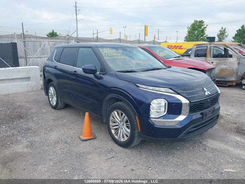 2024 MITSUBISHI OUTLANDER ES