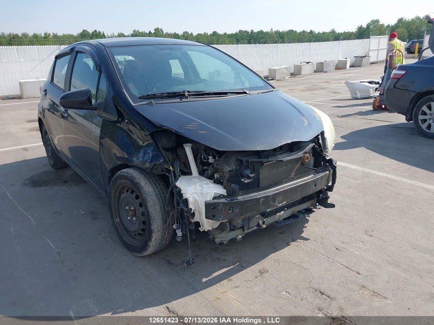 2015 TOYOTA YARIS