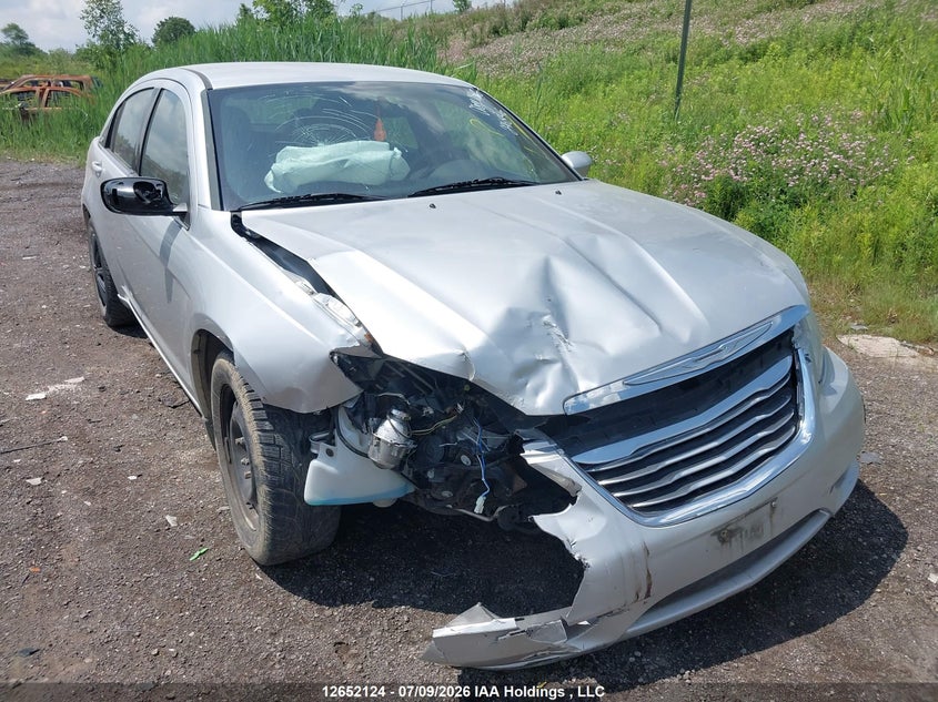 2012 CHRYSLER 200