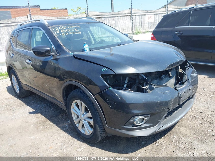 2016 NISSAN ROGUE