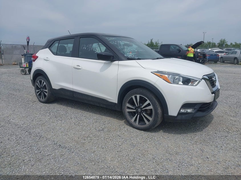 2020 NISSAN KICKS SV
