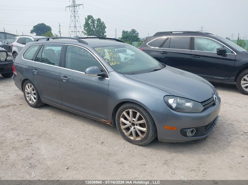 2013 VOLKSWAGEN GOLF