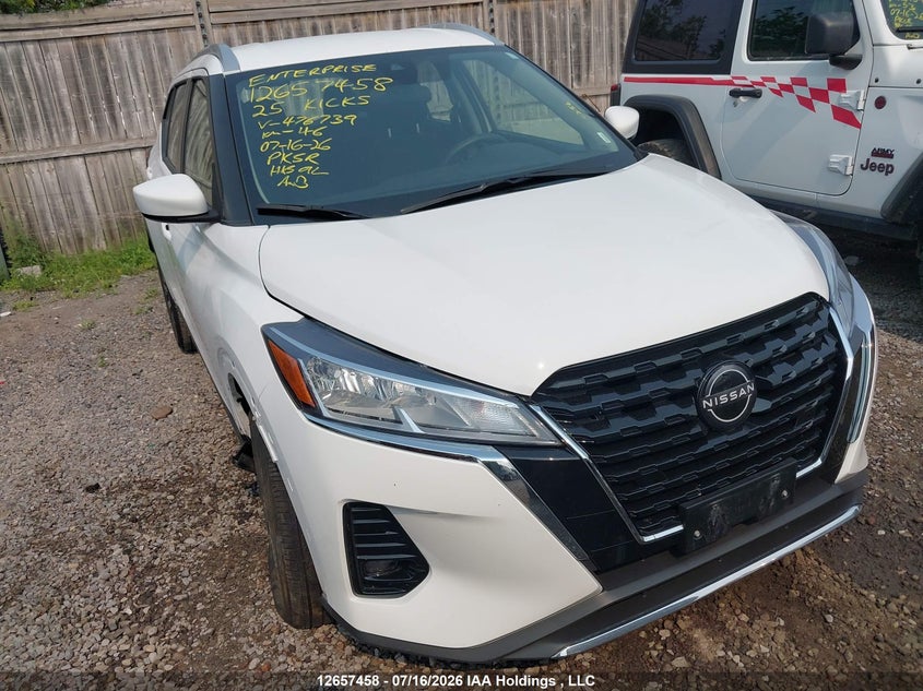 2025 NISSAN KICKS PLAY SV