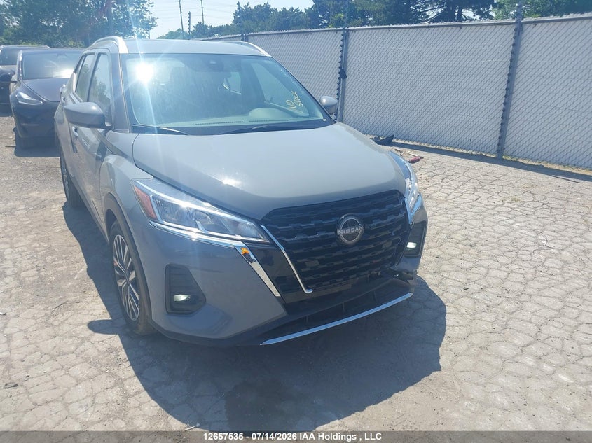 2025 NISSAN KICKS PLAY SV