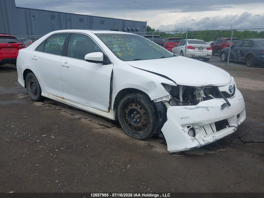 2012 TOYOTA CAMRY SE