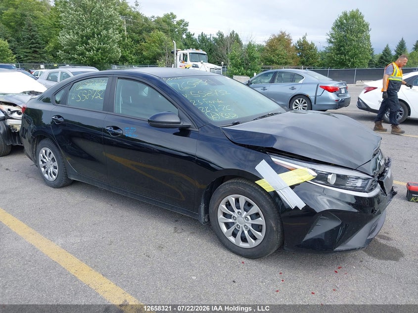 2023 KIA FORTE LX