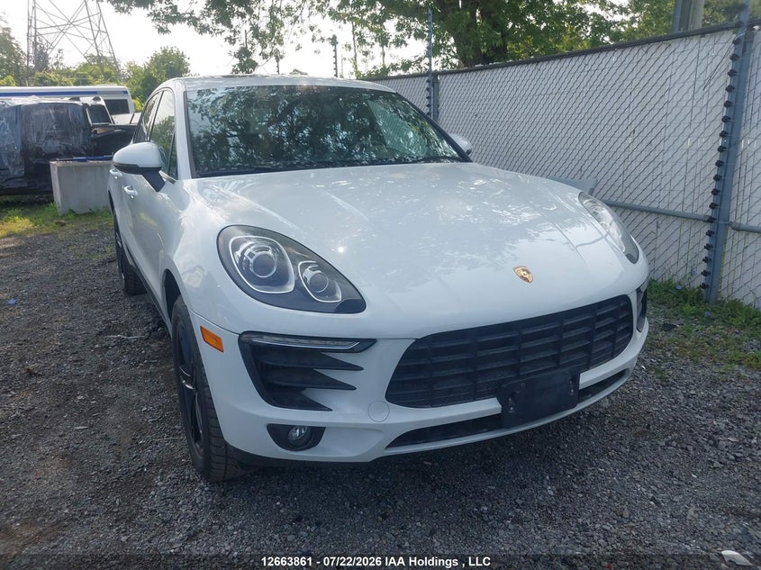 2015 PORSCHE MACAN S