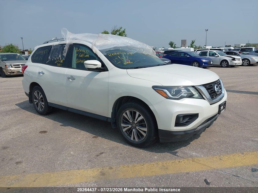 2017 NISSAN pathfinder sl