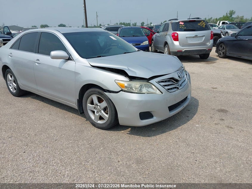 2011 TOYOTA CAMRY LE