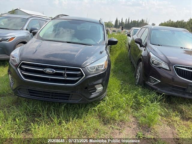 2017 FORD ESCAPE SE