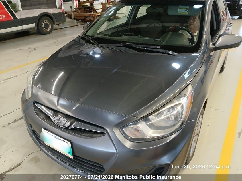 2012 HYUNDAI ACCENT GL