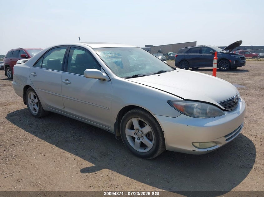 2004 TOYOTA CAMRY SE