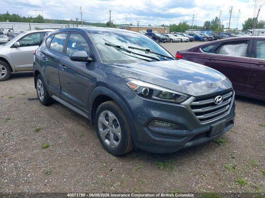 2017 HYUNDAI TUCSON SE