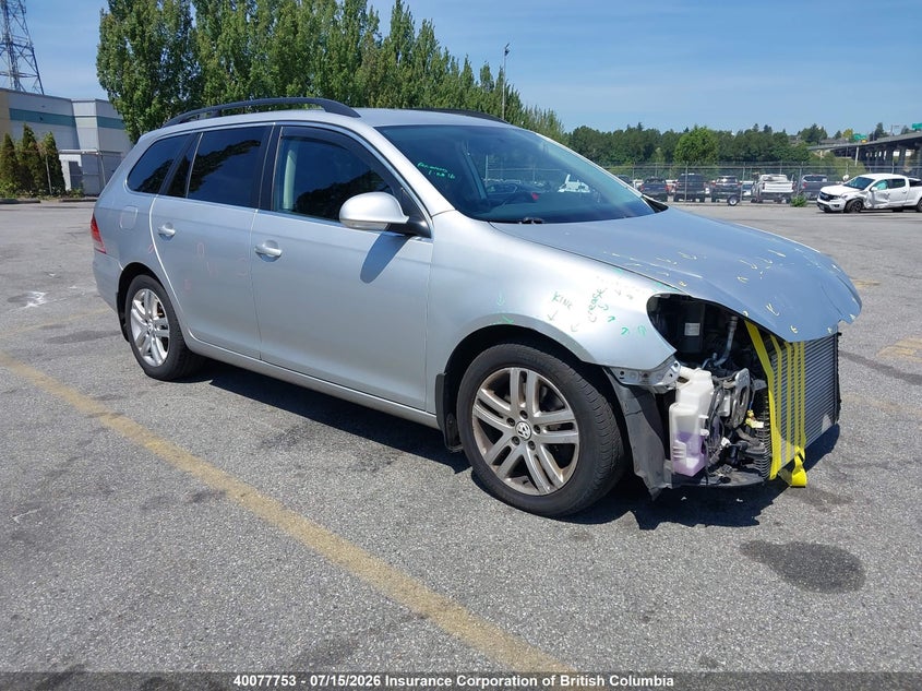 2011 VOLKSWAGEN GOLF