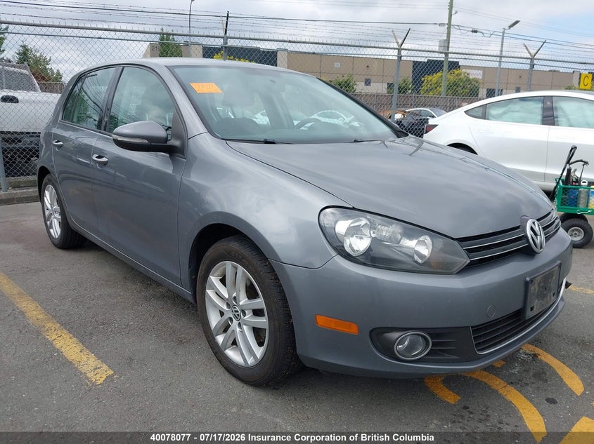 2013 VOLKSWAGEN GOLF