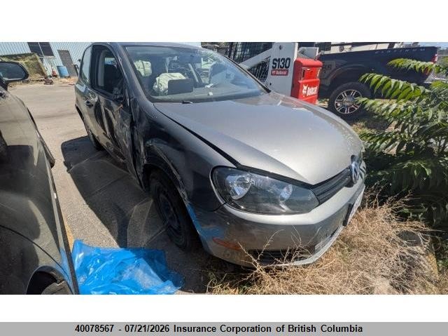 2013 VOLKSWAGEN GOLF