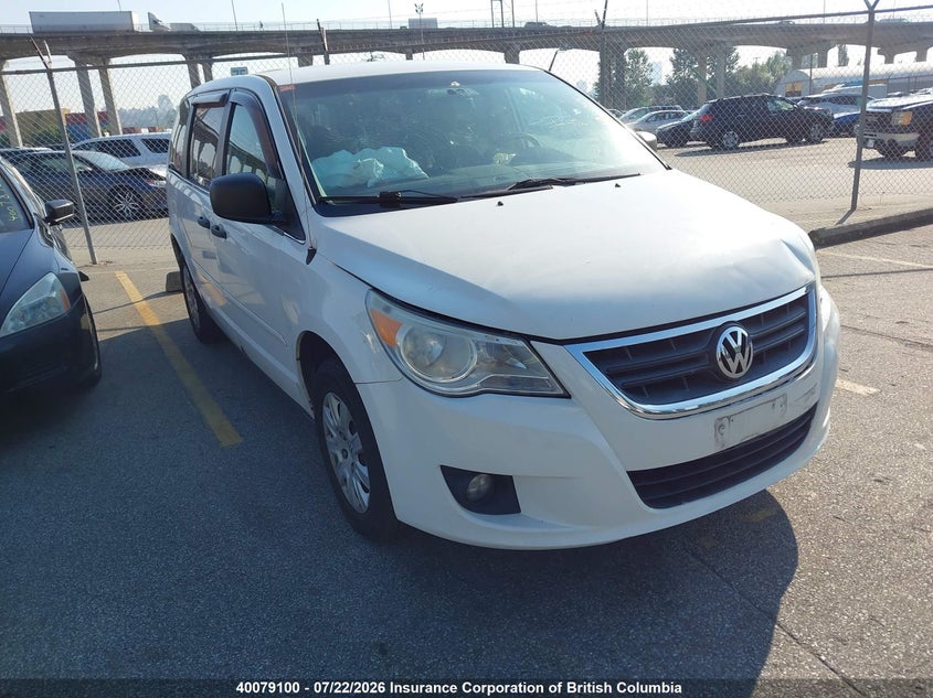 2010 VOLKSWAGEN ROUTAN S