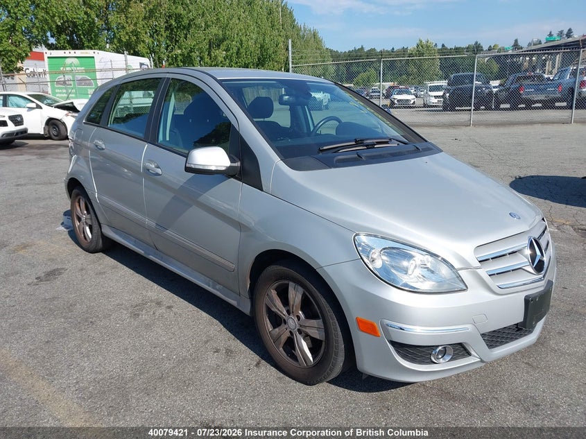 2010 MERCEDES BENZ B200
