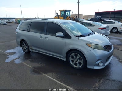 2012 TOYOTA SIENNA SE 8 PASSENGER