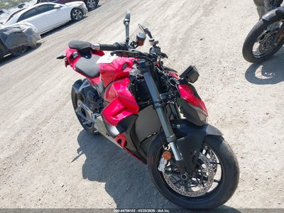 2026 DUCATI STREETFIGHTER V4/V4S