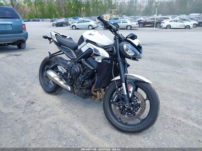 2024 TRIUMPH MOTORCYCLE STREET TRIPLE 765 R