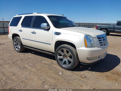 2010 CADILLAC ESCALADE PREMIUM