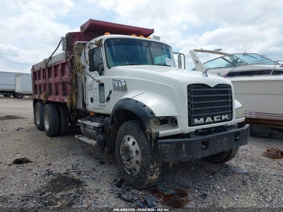 2009 MACK 700 GU700