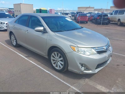2013 TOYOTA CAMRY HYBRID XLE